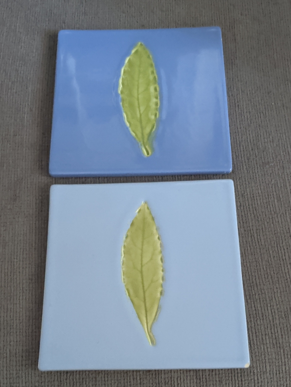 Rare! POTTERY BARN Made In Italy Ceramic Leaf 6" Kitchen Tile Trivets